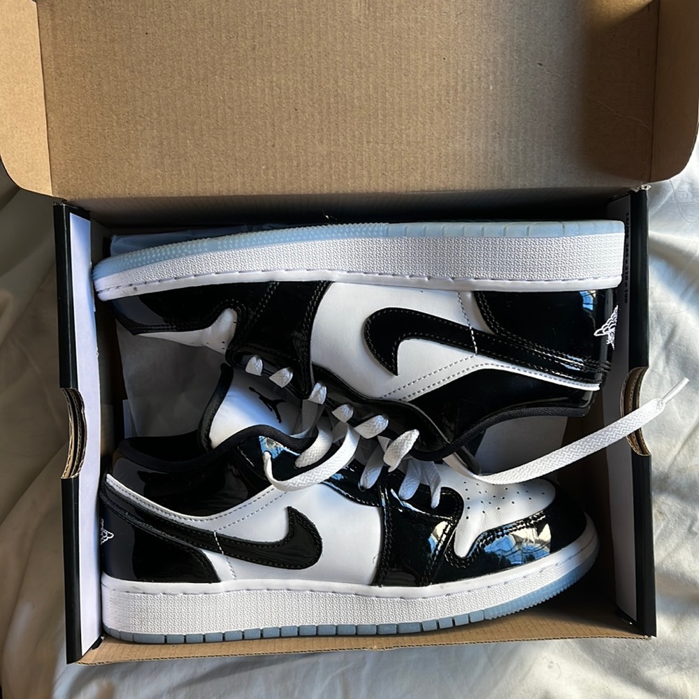 Jordan 1 low sz5.5Y